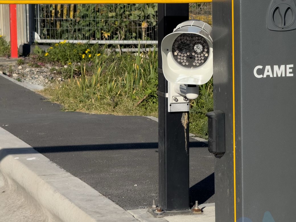 MAV AiQ ANPR camera beside a CAME barrier at the Motis truck park entrance